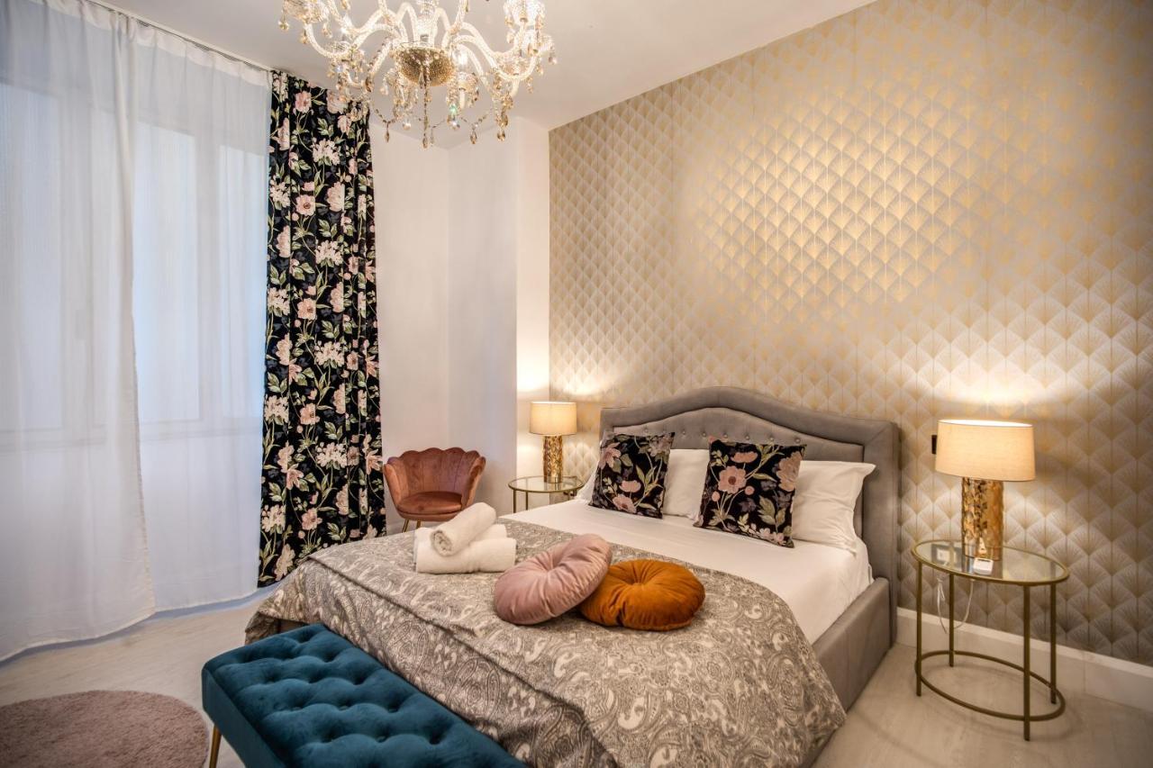 Aweshomeitaly - White Mirrors Apartment Pisa Exterior foto