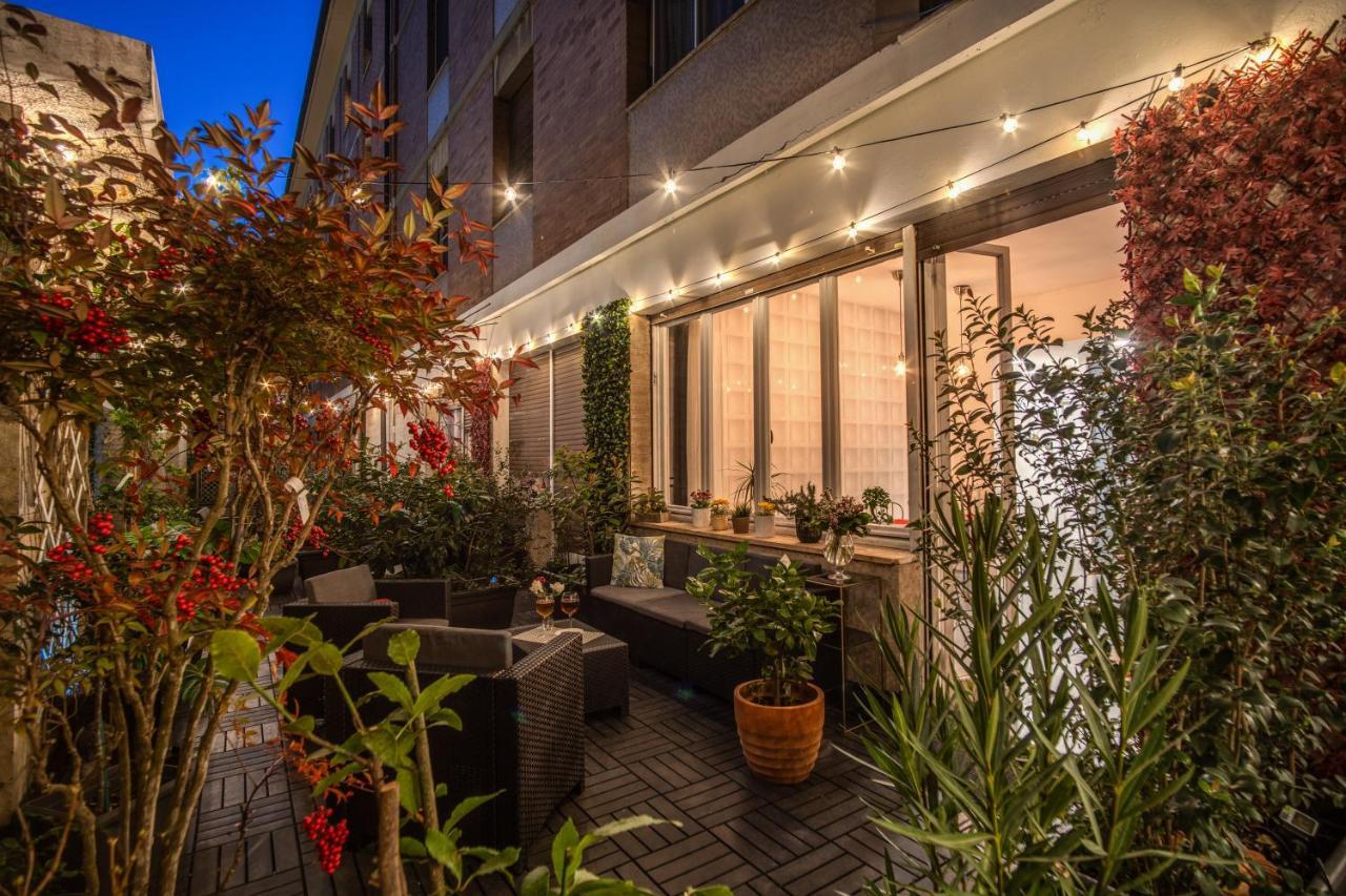 Aweshomeitaly - White Mirrors Apartment Pisa Exterior foto